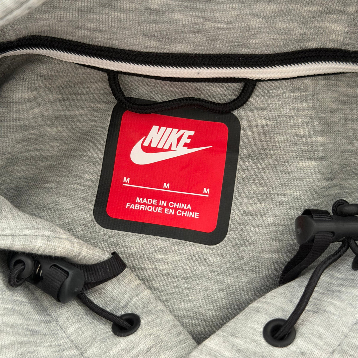 TECH HOODIE