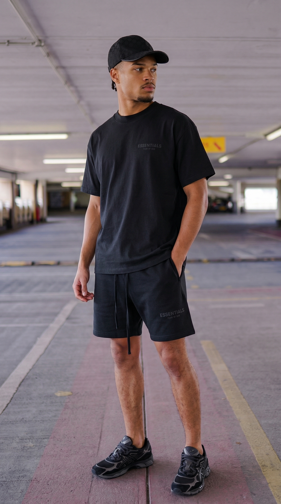 Ensemble Off Black